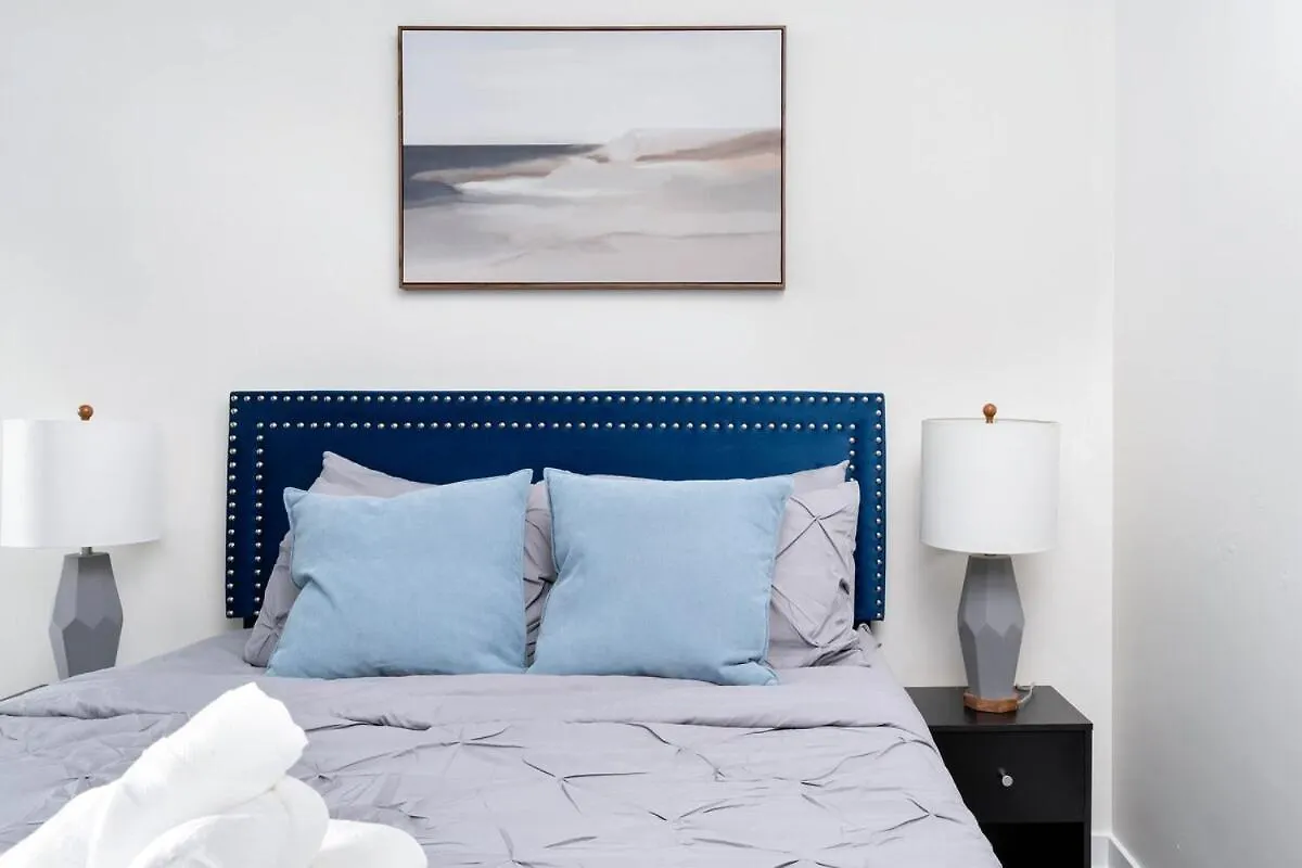 Apartment King St W Getaway Perfect For Food Lovers Toronto