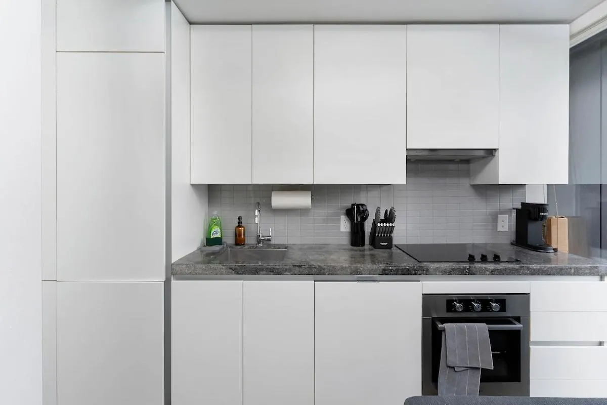 King St W Getaway Perfect For Food Lovers Toronto