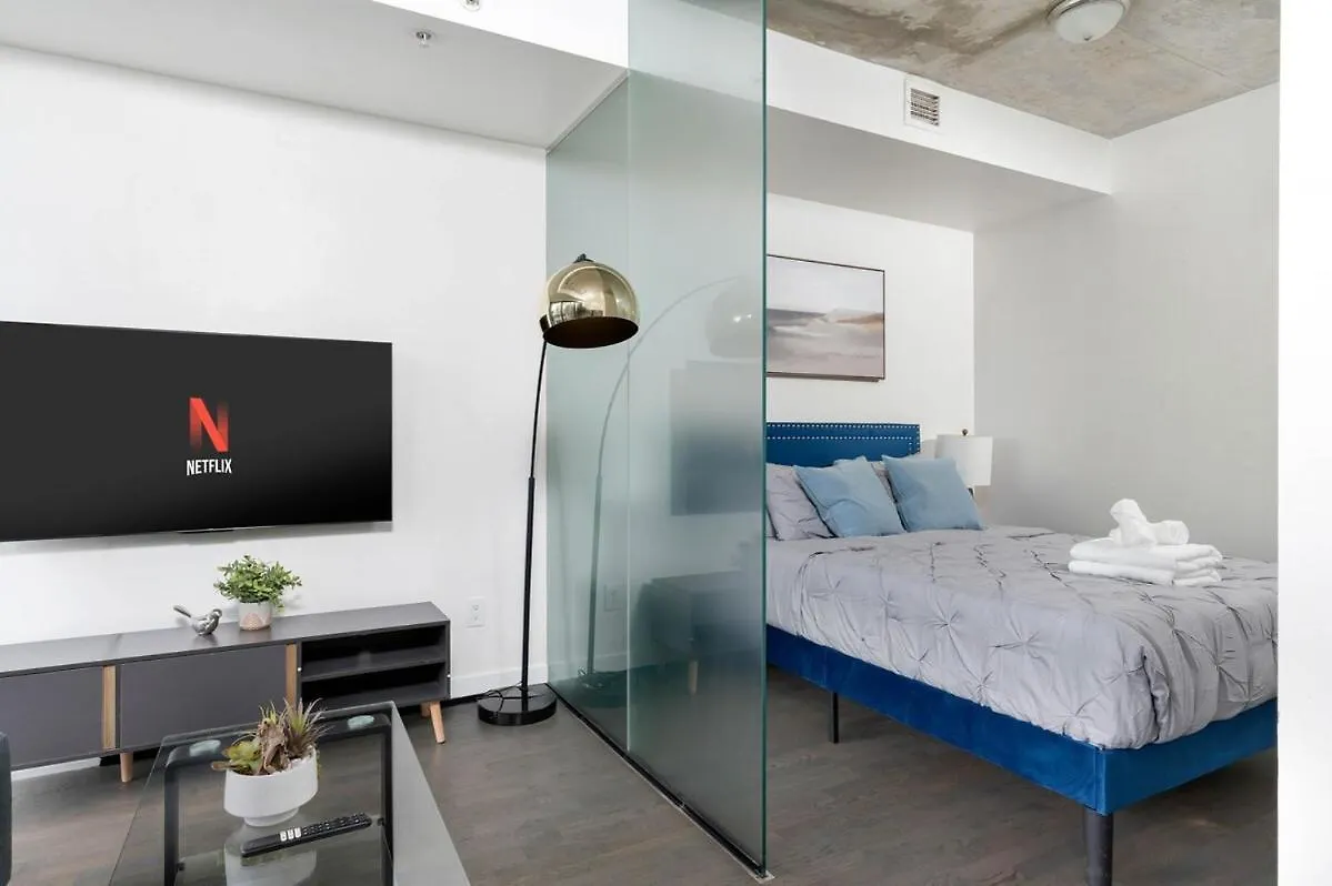 King St W Getaway Perfect For Food Lovers Toronto Apartment